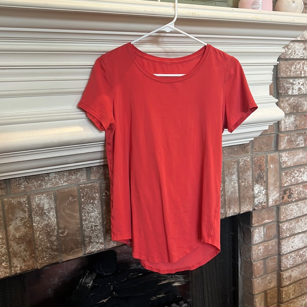 Lululemon Love tee size 6